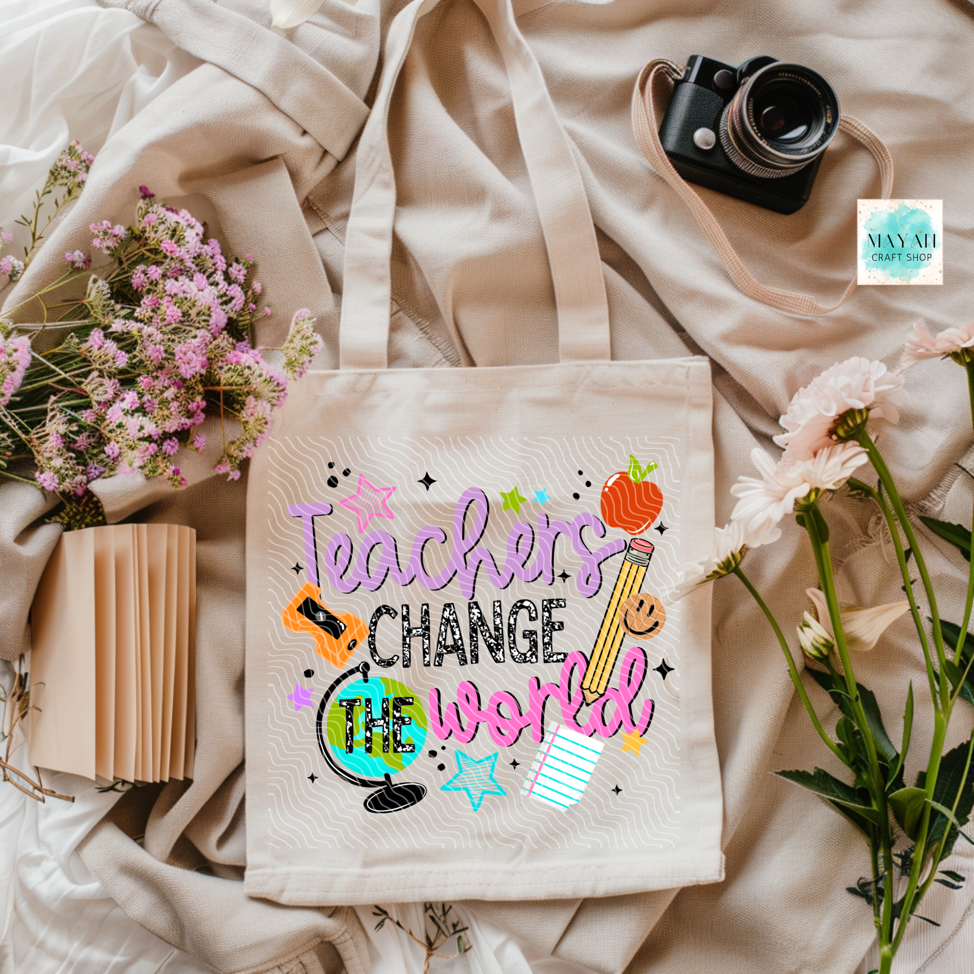 Teachers change the world tote bag.